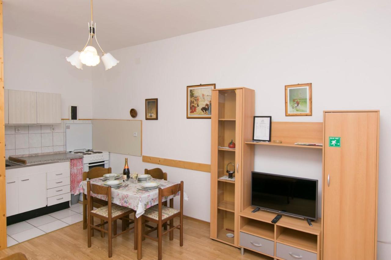 Apartments Amalija 보디체 외부 사진